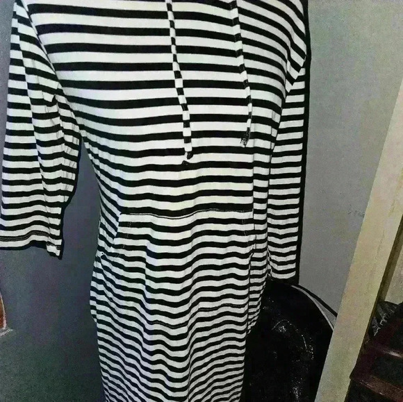 Womans Striped Dress With Hoodie - Picture 2 of 14